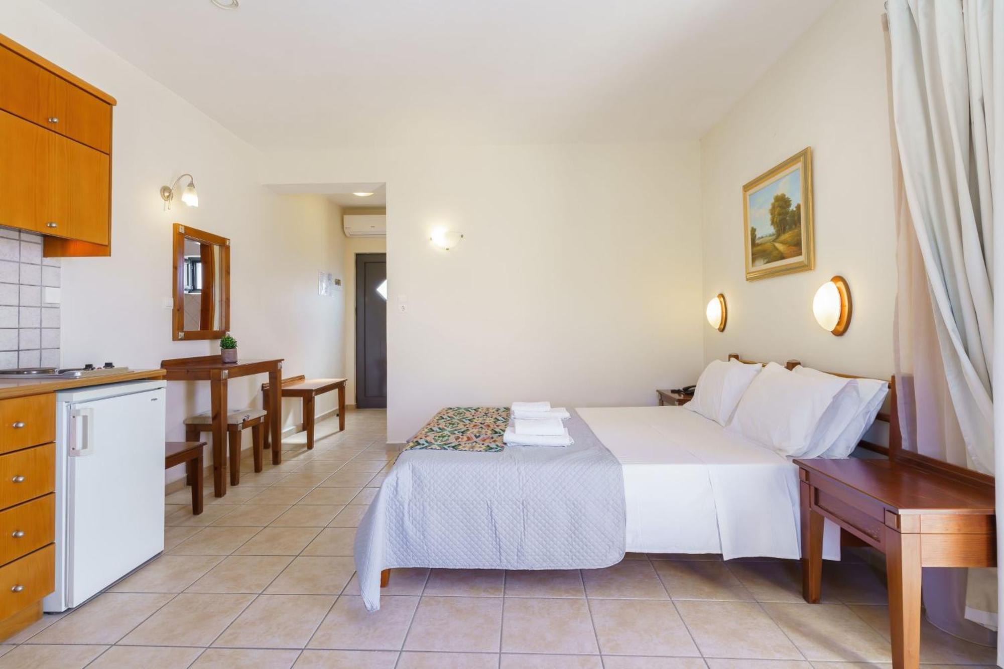 Sunrise Suites & Apartments Kalyves Room photo